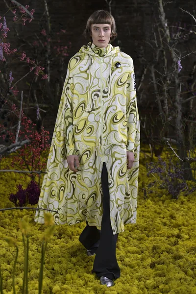 Look 33